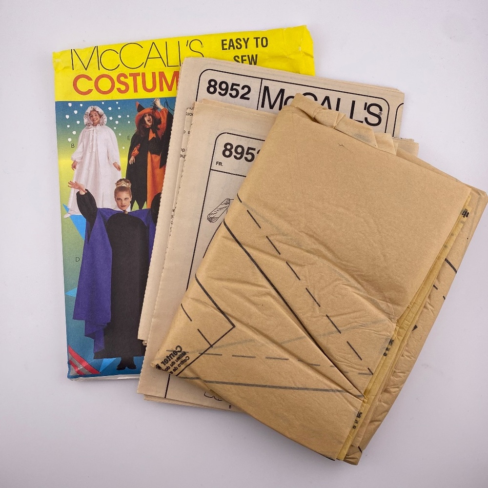 🪡 Vintage McCall’s Costume 8952 Sewing Pattern - Picture 3 of 5